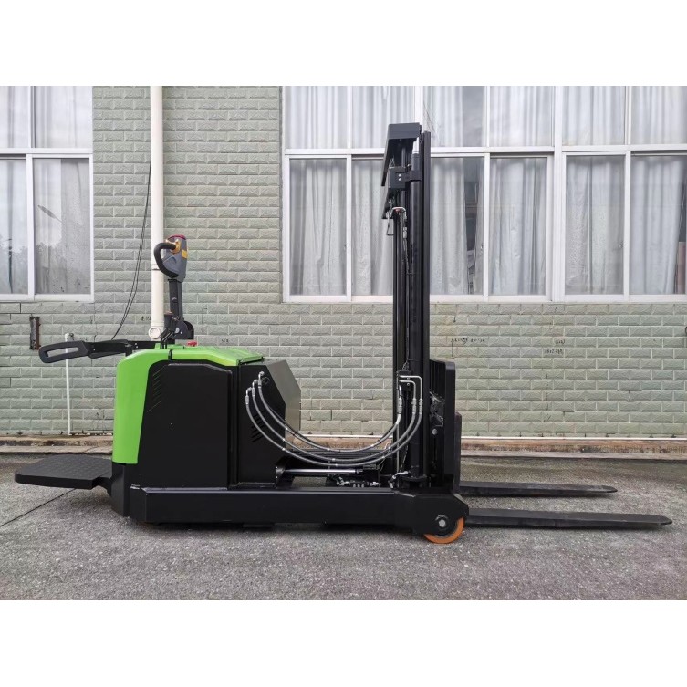 Electric Reach Stacker